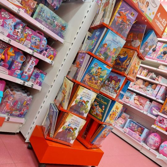 Callum concept car on display at a Michelin exhibition stand with a floor standing display unit alongside mounted tyres